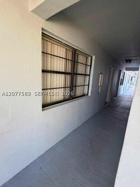 Foto del edificio - 4590 SW 67th Ave