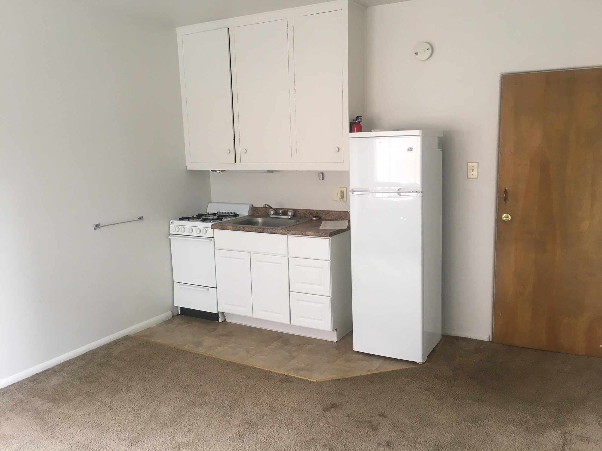 College Street Apartments – photo 3