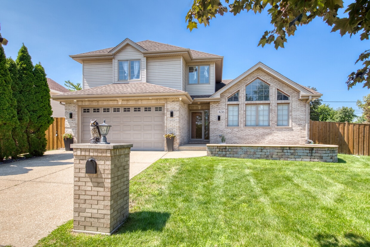 4216 Fishermans Terrace, Lyons, IL 60534 House Rental in Lyons, IL