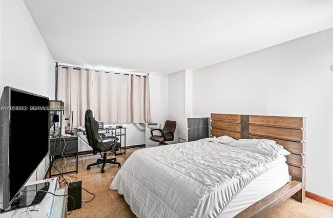 Foto del edificio - 1800 NE 114th St