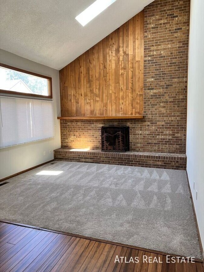 Building Photo - 5229 S Zeno Way