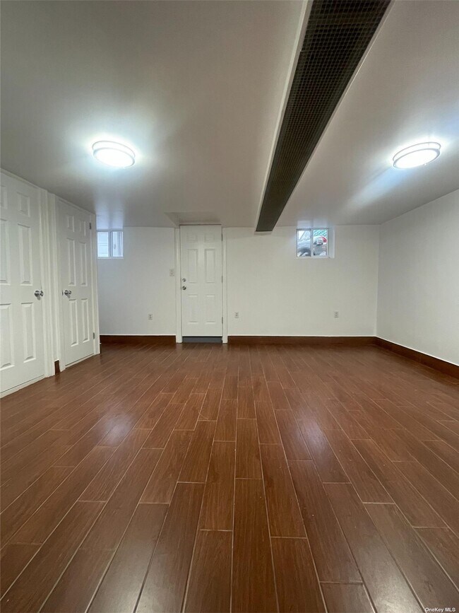 Foto del edificio - 59-55-59-70 70th St