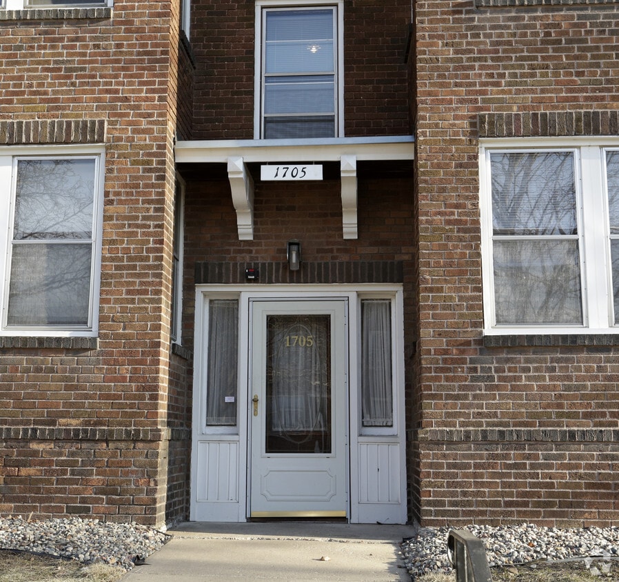 Building Photo - 1705 Hague Ave