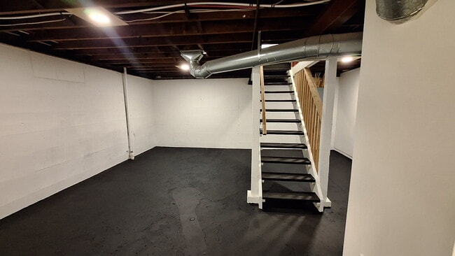 Building Photo - 3044 N 12 St