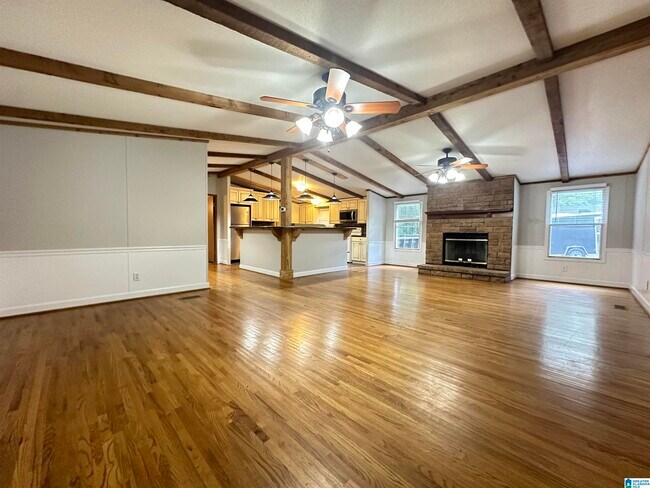 Building Photo - 701 Bagley Dr