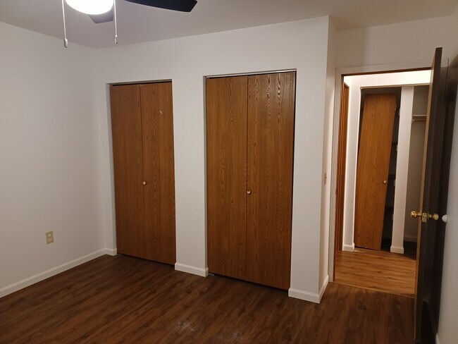 209 Master closets - 209 N Maxwell St
