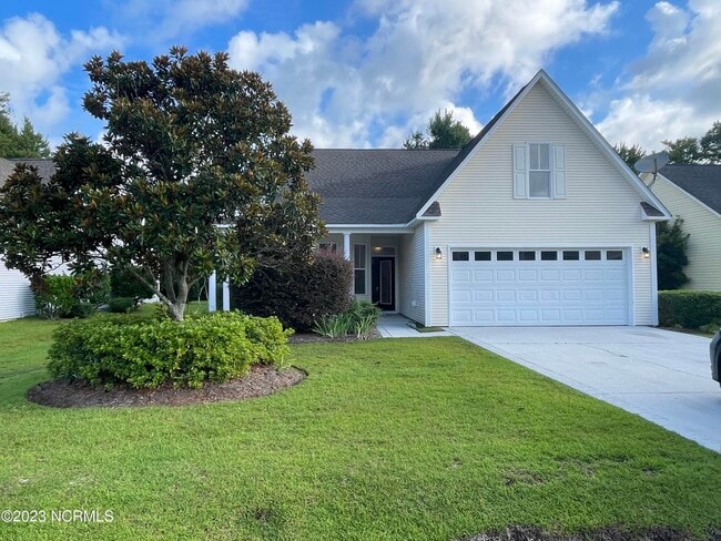Building Photo - 115 Azalea Dr