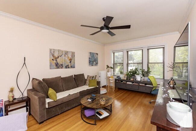 Foto del edificio - 2 bedroom in Chicago IL 60640