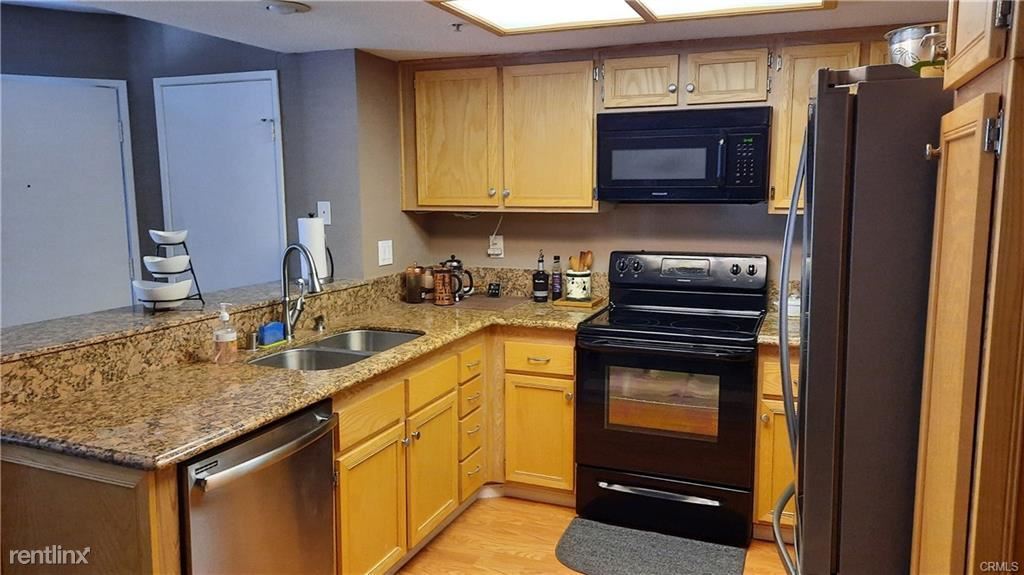 Primary Photo - 1 br, 1 bath Condo - 104 S Cross Creek Rd ...