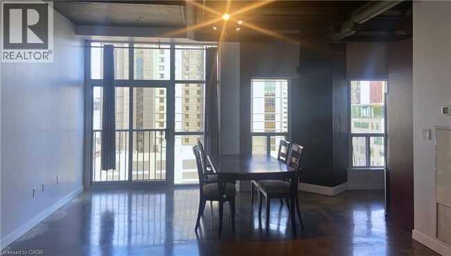 Building Photo - 66 Bay St S