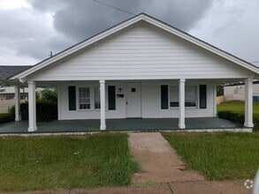 Building Photo - 609 North St W