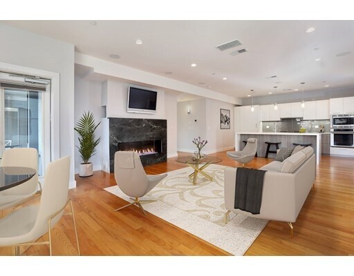 Primary Photo - 45 A St