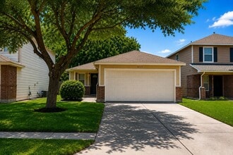 Building Photo - 9227 Shaded Pines Dr