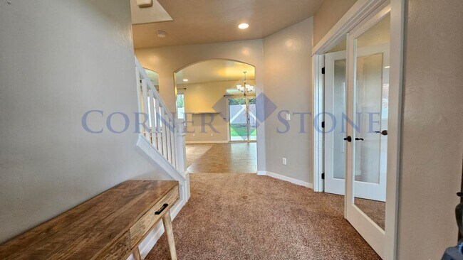 Foto del edificio - Beautifully Maintained Home In Sands Point!