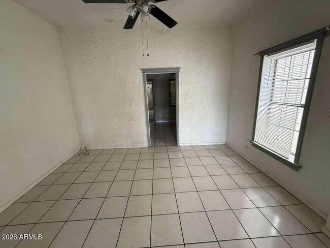 Foto del edificio - 834 5th St