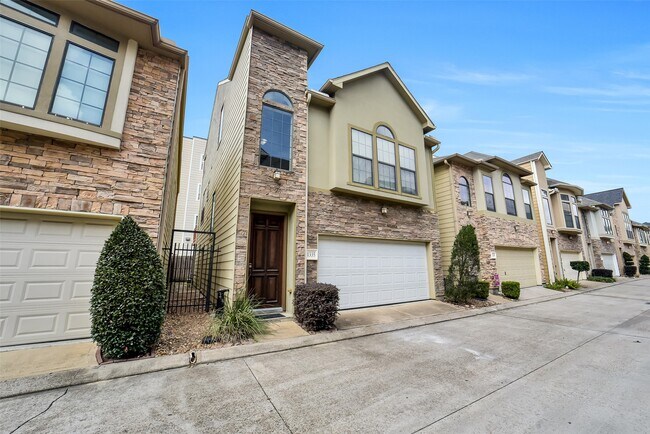 Foto del edificio - 1335 Studer St