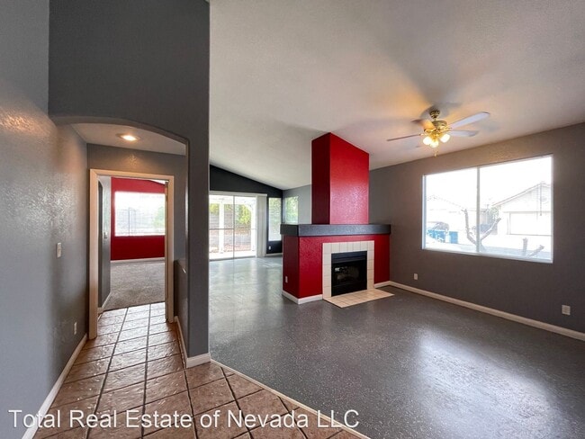 Building Photo - 3 br, 2 bath House - 1917 Bookbinder Dr