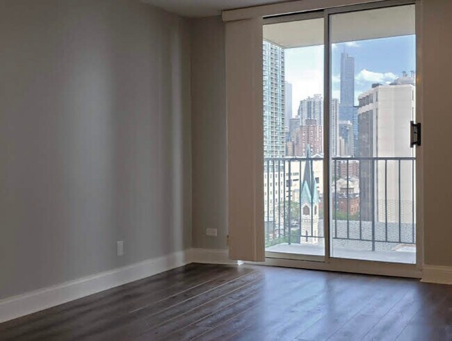 Foto del edificio - 1212N N La Salle Dr