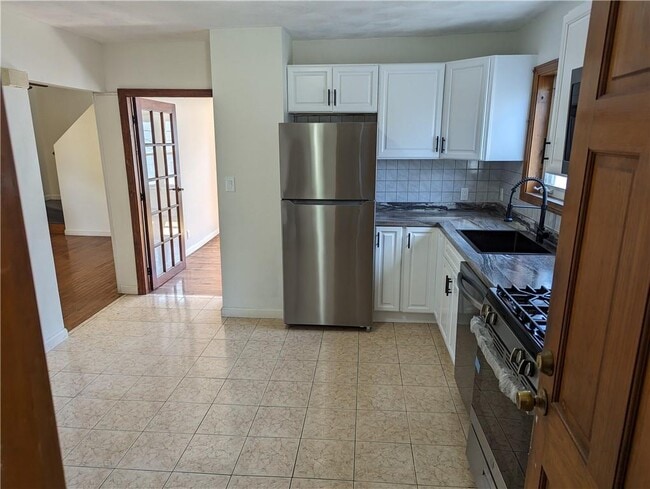 Foto del edificio - 61 Utton Ave