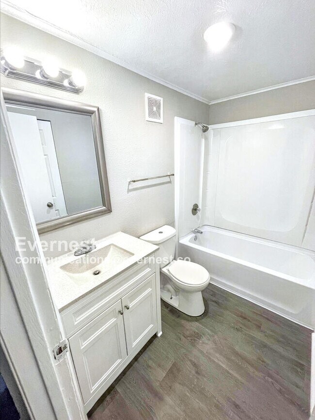 Foto del edificio - 114 Safe Harbor Dr
