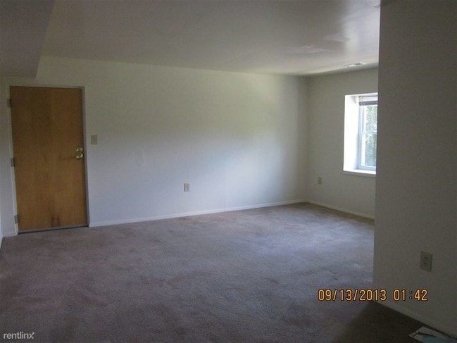Building Photo - 656 Piscataway Ct