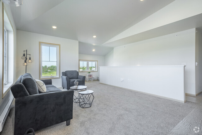 2BR, 2BA - 1200SF - Living Room - Arrow Ridge