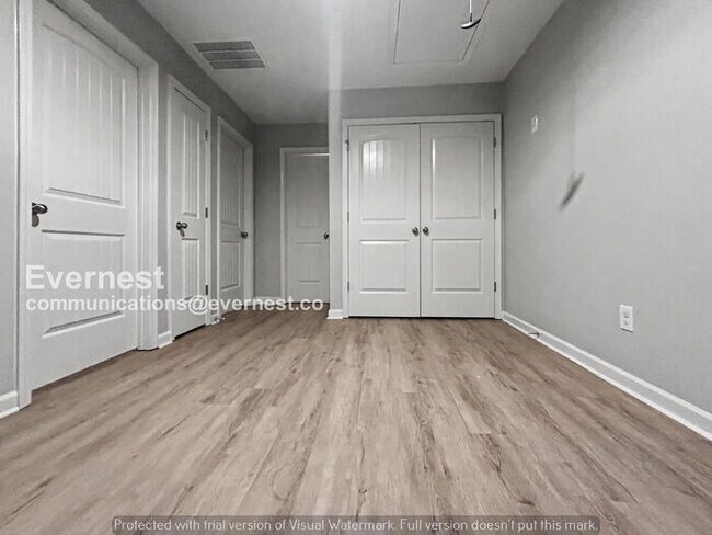 Foto del edificio - 3 Bed, 2.5 Bath Home with Attached Garage / Pet-Friendly / Available Now!