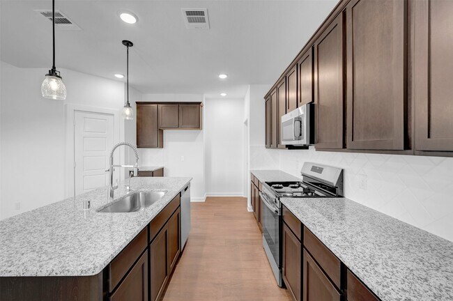 Foto del edificio - 32518 Lantana Flds Rd