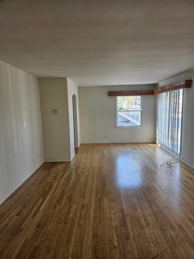 Foto del edificio - 1204 Bonnie Brae St