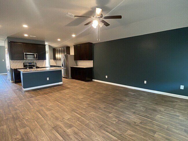 Building Photo - 1403 Mateer Manor Ct