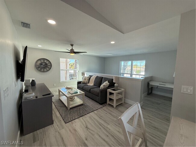 Foto del edificio - 834 Gulf Pavillion Dr