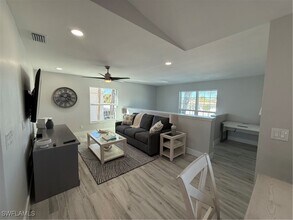 Building Photo - 834 Gulf Pavillion Dr