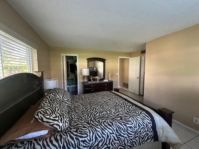 Foto del edificio - 2615 NE 3rd Ct