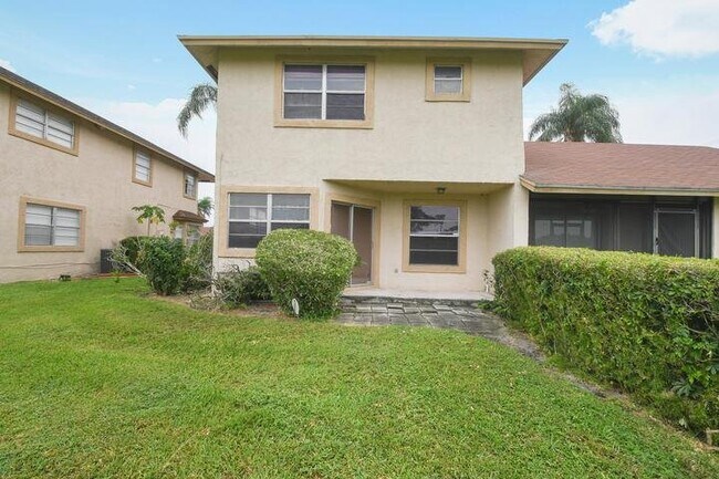 Foto del edificio - 1475 Lake Mango Way