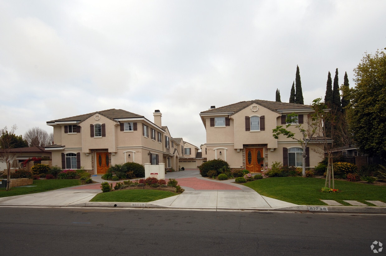 Building Photo - 827 La Cadena Ave