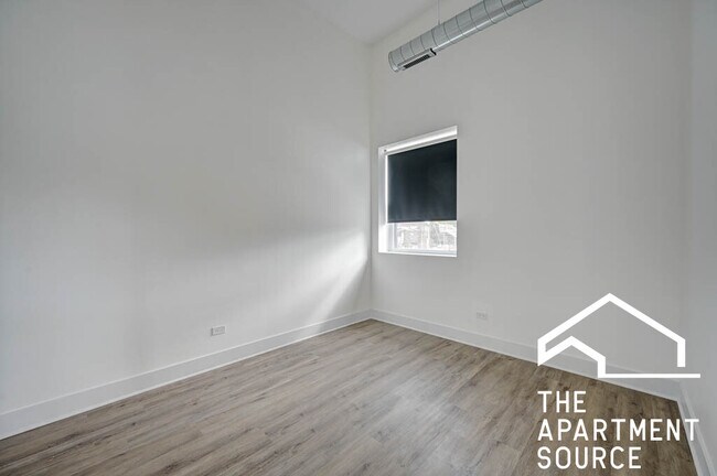 Foto del edificio - 4731 N Western Ave