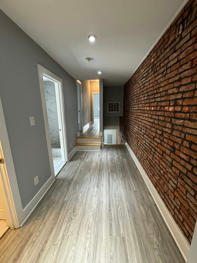 Foto del edificio - 1522 N Willington, Unit 2