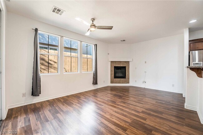 Foto del edificio - 1537 Moss View Ct