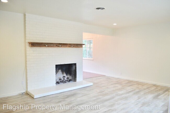 Foto del edificio - 3 br, 2 bath House - 774 Harvard Drive