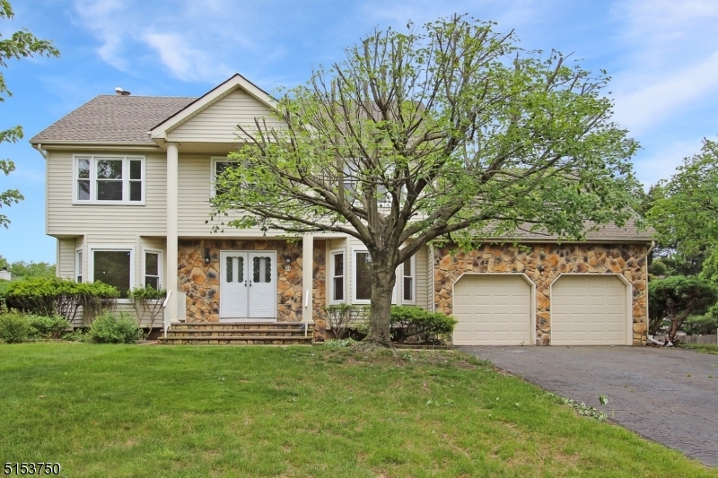 Primary Photo - 23 Millman Dr