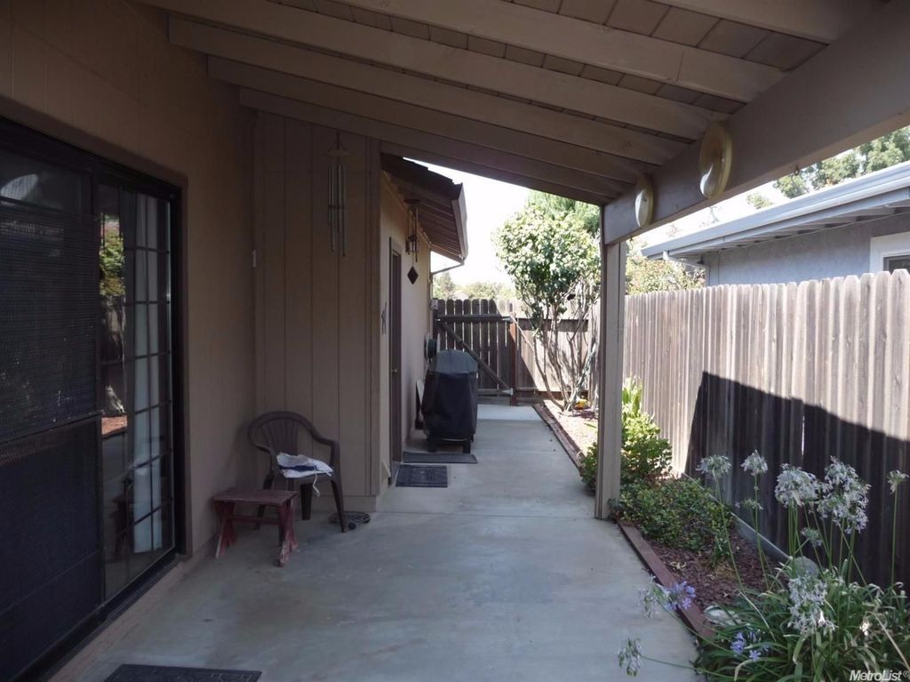 911 West El Dorado Drive, Woodland, CA 95695 House for Rent in