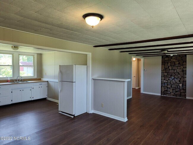 Building Photo - 276 Brighttown Rd