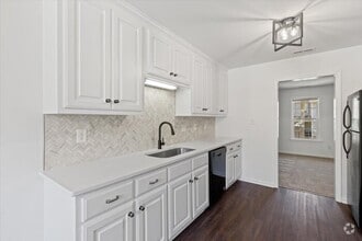 Building Photo - 305 Whitehall Ct