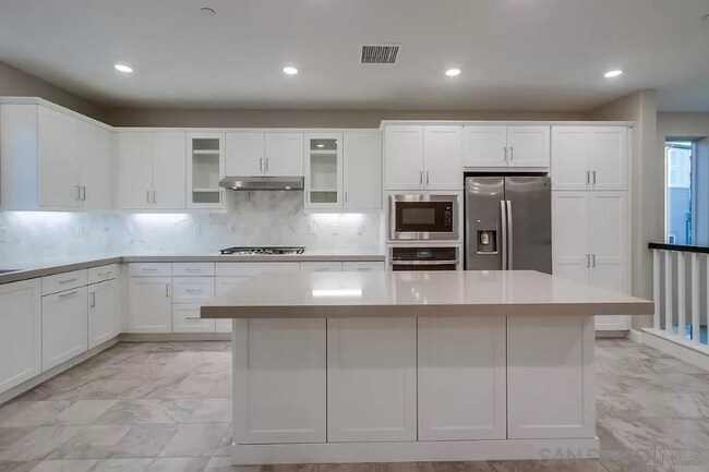 Building Photo - 8118 Rose Quartz Cir