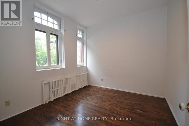 Building Photo - 17 Marlborough Ave