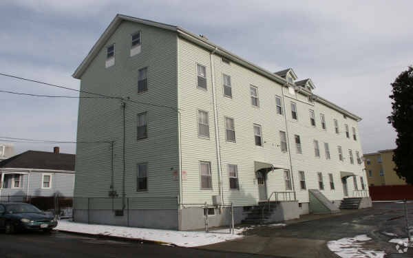 Building Photo - 85 Davis St