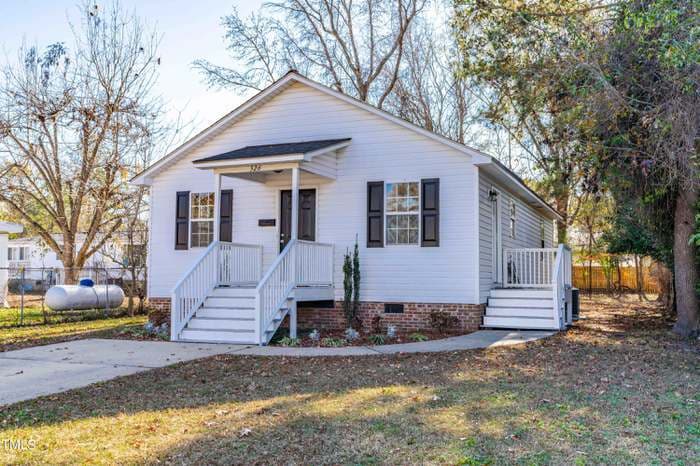 Primary Photo - 526 Mill St