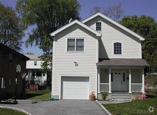 Building Photo - 15 Haynes Ave