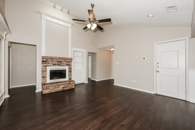 Foto del edificio - 3816 Ashley Ln