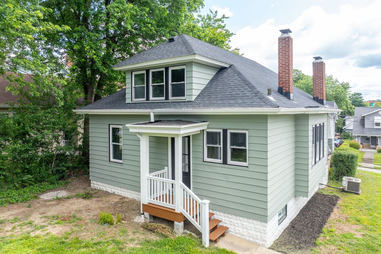 Foto principal - 3901 Grove Ave